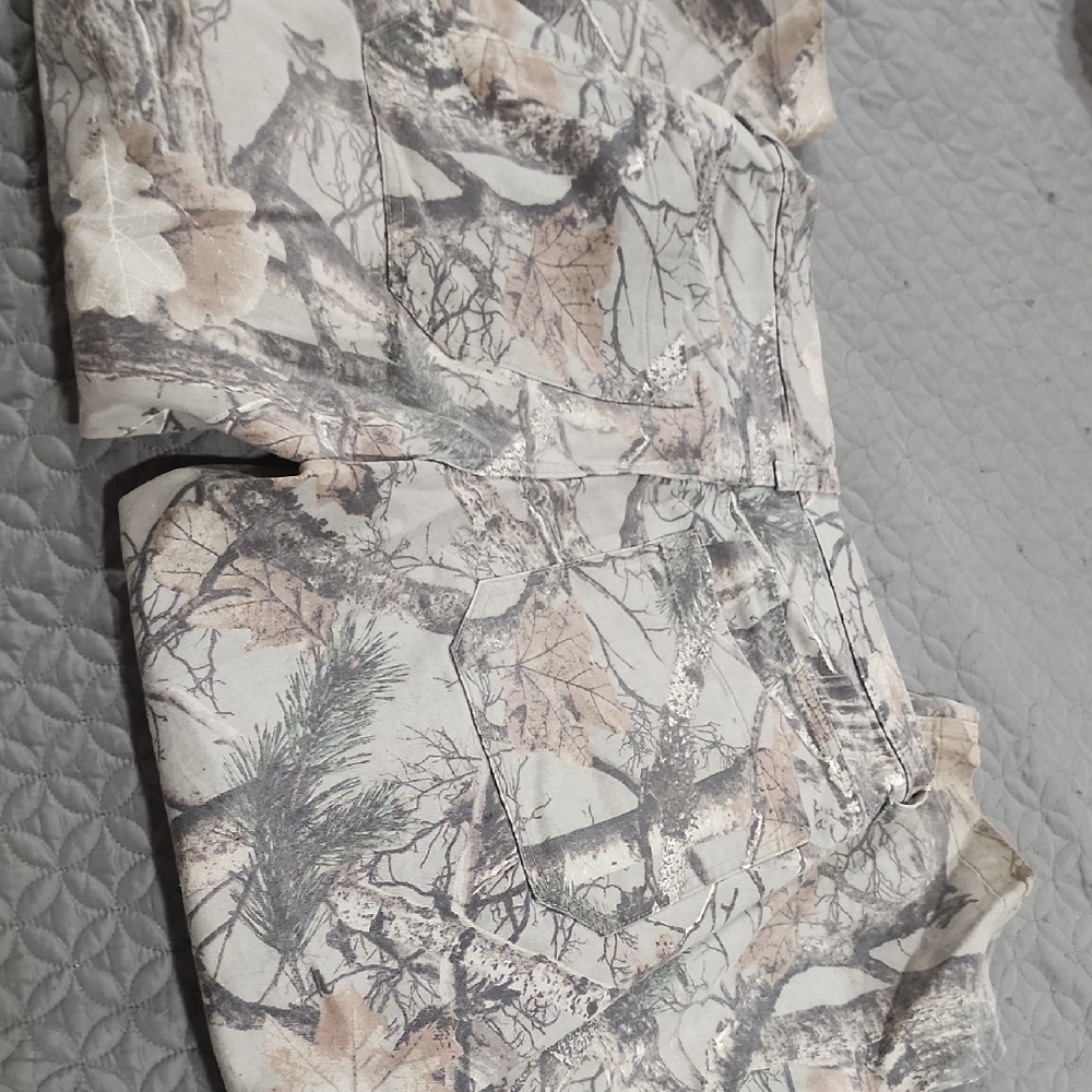 Like New Hollister Woodland Camouflage Pants - Picture 7 of 11
